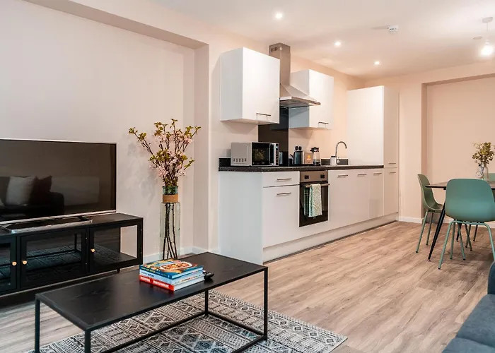 Entire 2 Bedroom And 2 Bathroom Apartment In Manchester City -Free Underground Parking